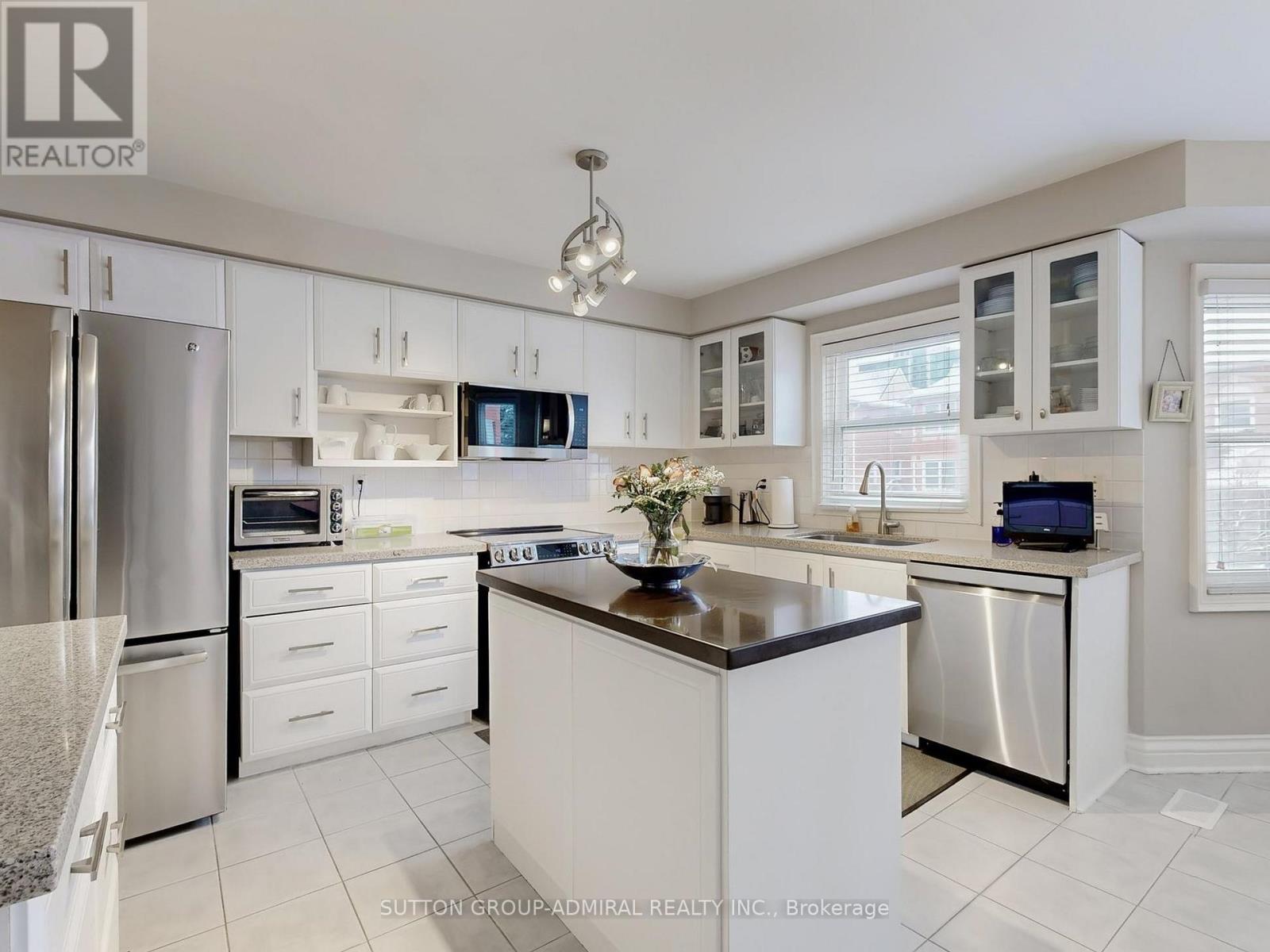 105 - 105 Leah Crescent, Vaughan, Ontario  L4J 8C4 - Photo 12 - N12779618