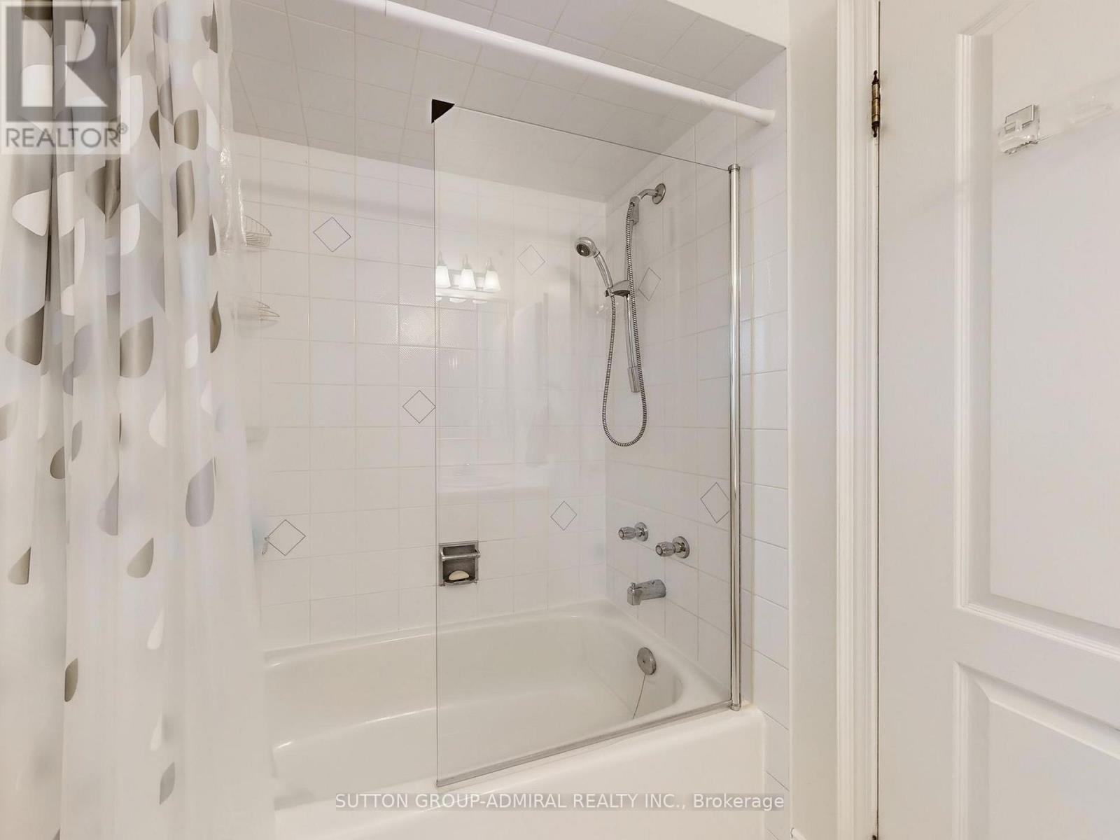 105 - 105 Leah Crescent, Vaughan, Ontario  L4J 8C4 - Photo 38 - N12779618