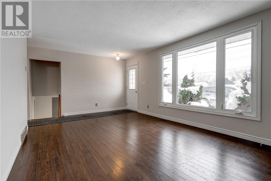 2515 Old Highway 69 N, Val Caron, Ontario  P3N 1K6 - Photo 13 - 2126412