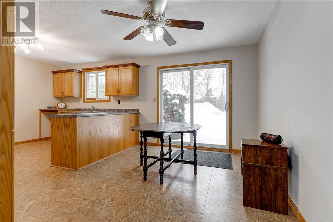 2515 Old Highway 69 N, Val Caron, Ontario  P3N 1K6 - Photo 18 - 2126412