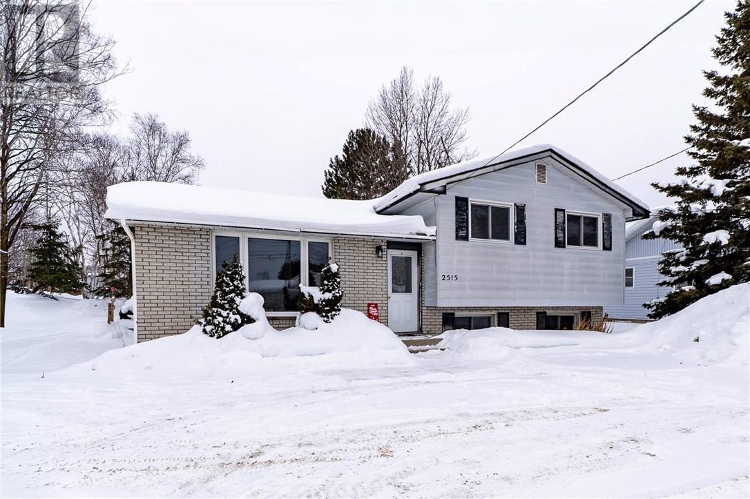 2515 Old Highway 69 N, Val Caron, Ontario  P3N 1K6 - Photo 2 - 2126412