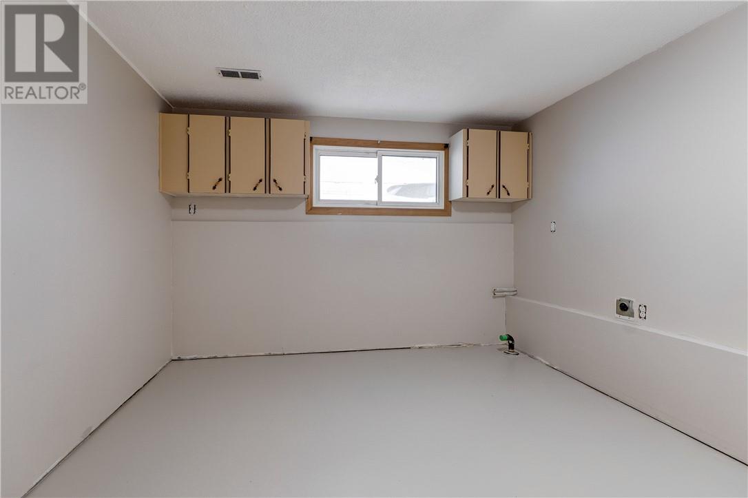 2515 Old Highway 69 N, Val Caron, Ontario  P3N 1K6 - Photo 28 - 2126412