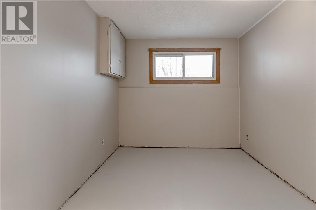 2515 Old Highway 69 N, Val Caron, Ontario  P3N 1K6 - Photo 31 - 2126412