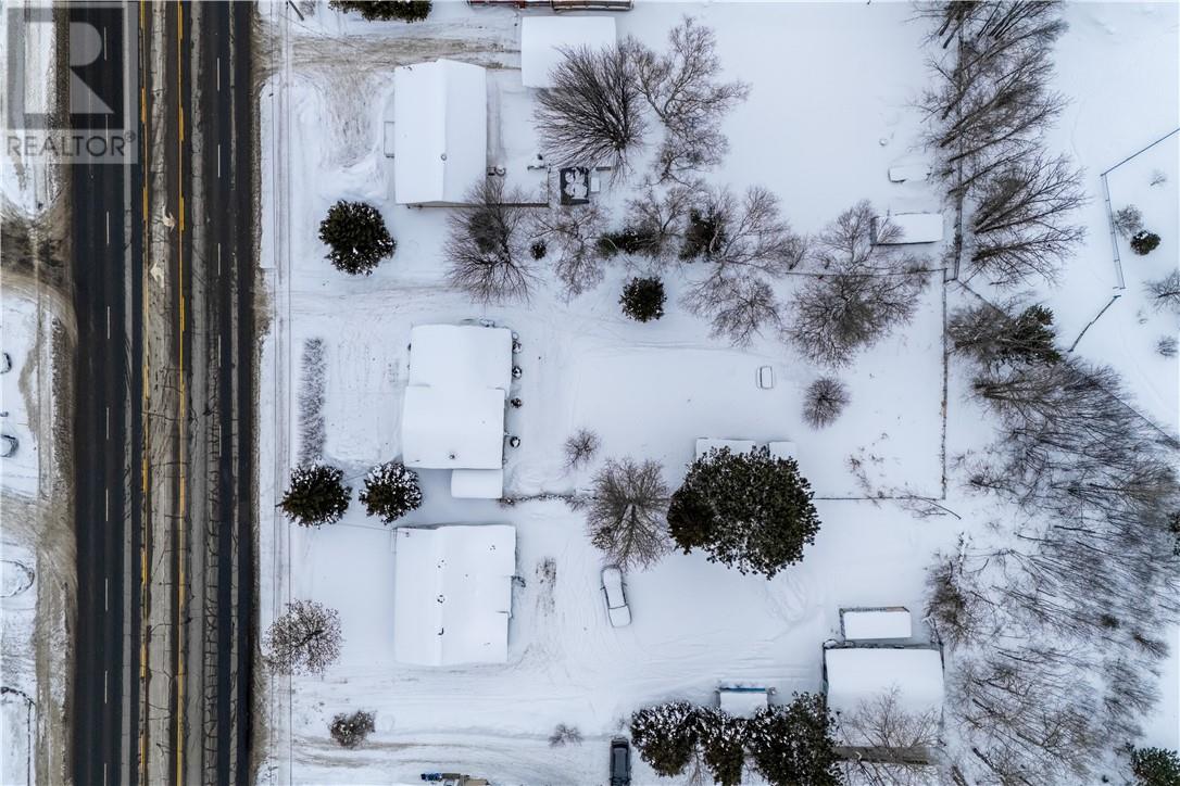 2515 Old Highway 69 N, Val Caron, Ontario  P3N 1K6 - Photo 9 - 2126412