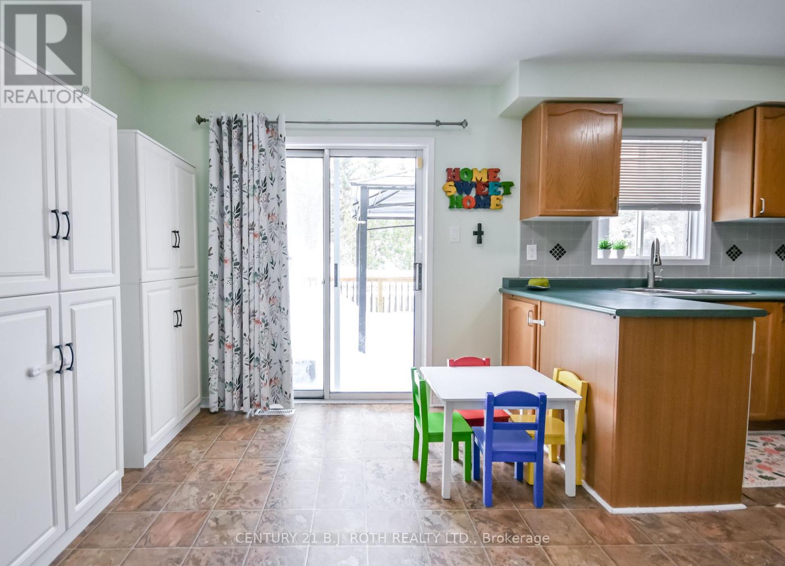 91 Cunningham Drive, Barrie, Ontario  L4N 8L5 - Photo 10 - S12779664