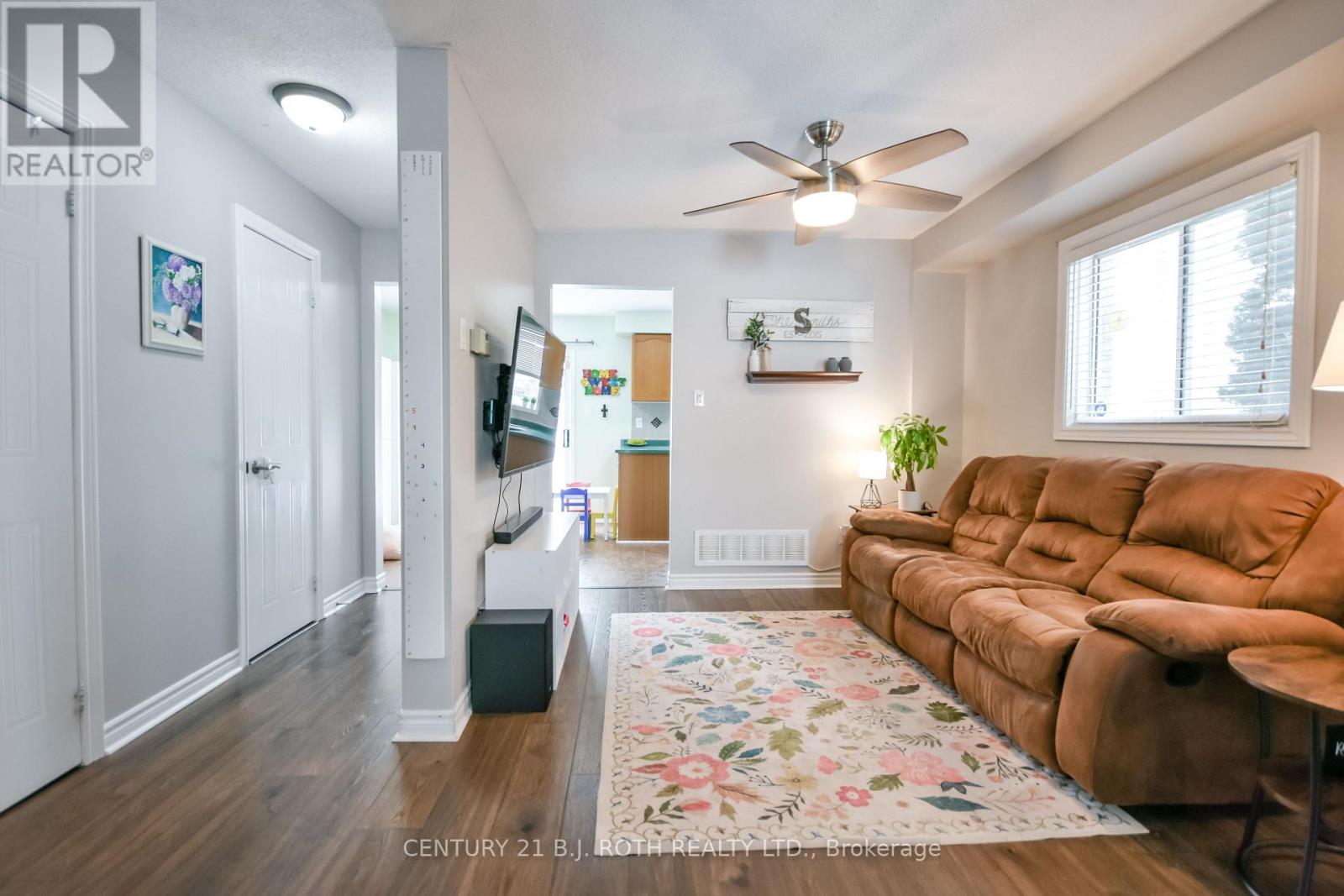 91 Cunningham Drive, Barrie, Ontario  L4N 8L5 - Photo 8 - S12779664