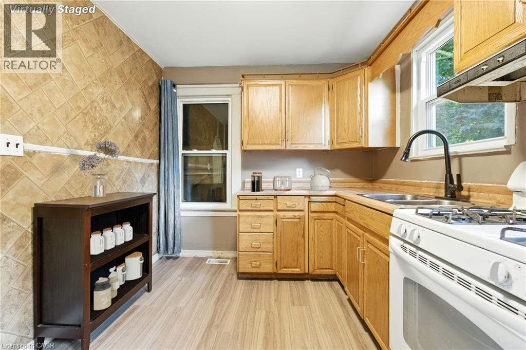 1 Berryman Avenue, St. Catharines, Ontario  L2R 3W8 - Photo 10 - 40765502