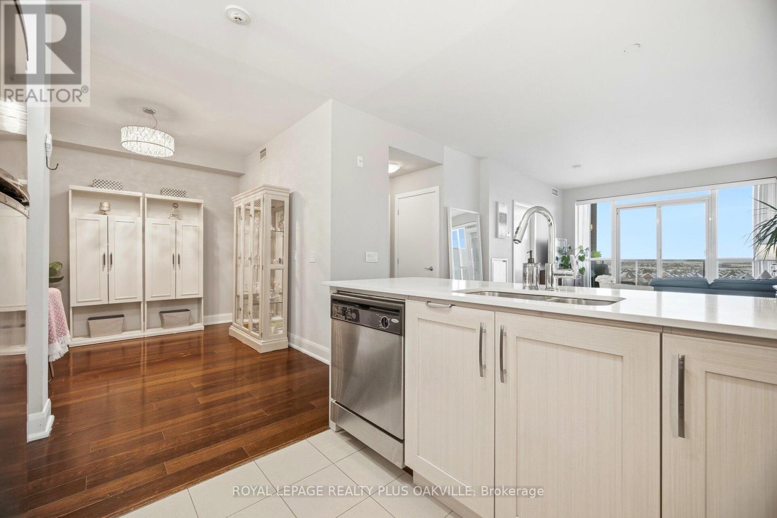 607 - 2470 Prince Michael Drive, Oakville, Ontario  L6H 0G9 - Photo 15 - W12779622