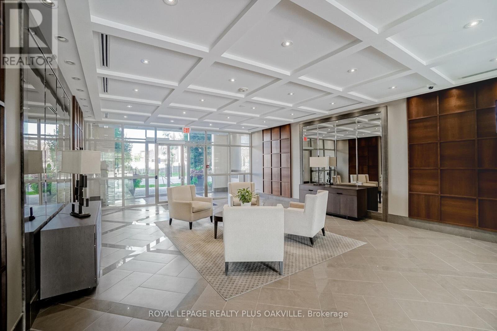 607 - 2470 Prince Michael Drive, Oakville, Ontario  L6H 0G9 - Photo 6 - W12779622