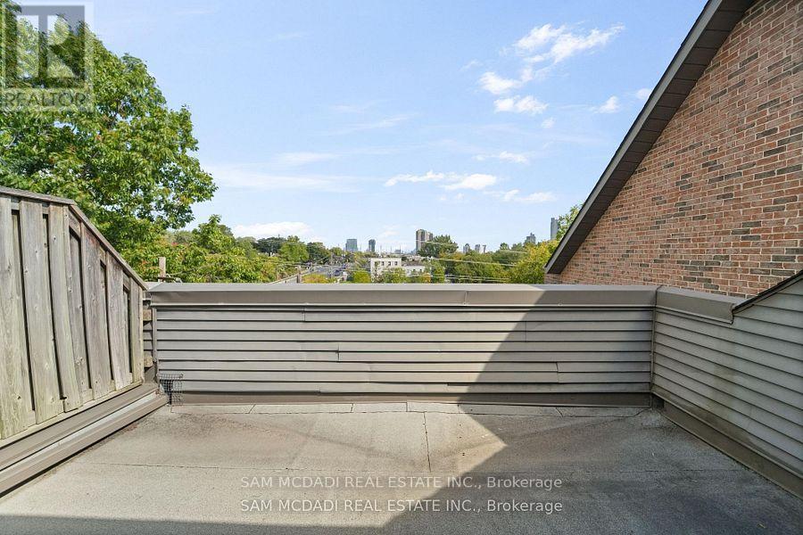 1 - 195 Grand Avenue, Toronto, Ontario  M8Y 3Y3 - Photo 35 - W12779672