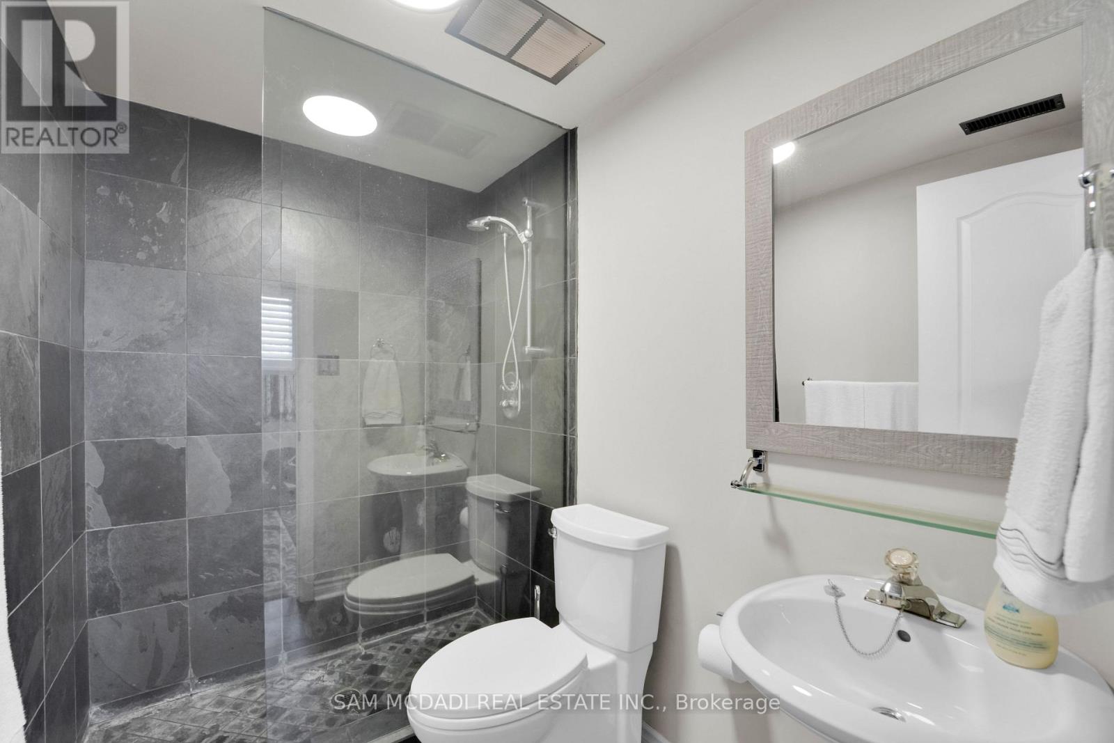 1 - 195 Grand Avenue, Toronto, Ontario  M8Y 3Y3 - Photo 39 - W12779672