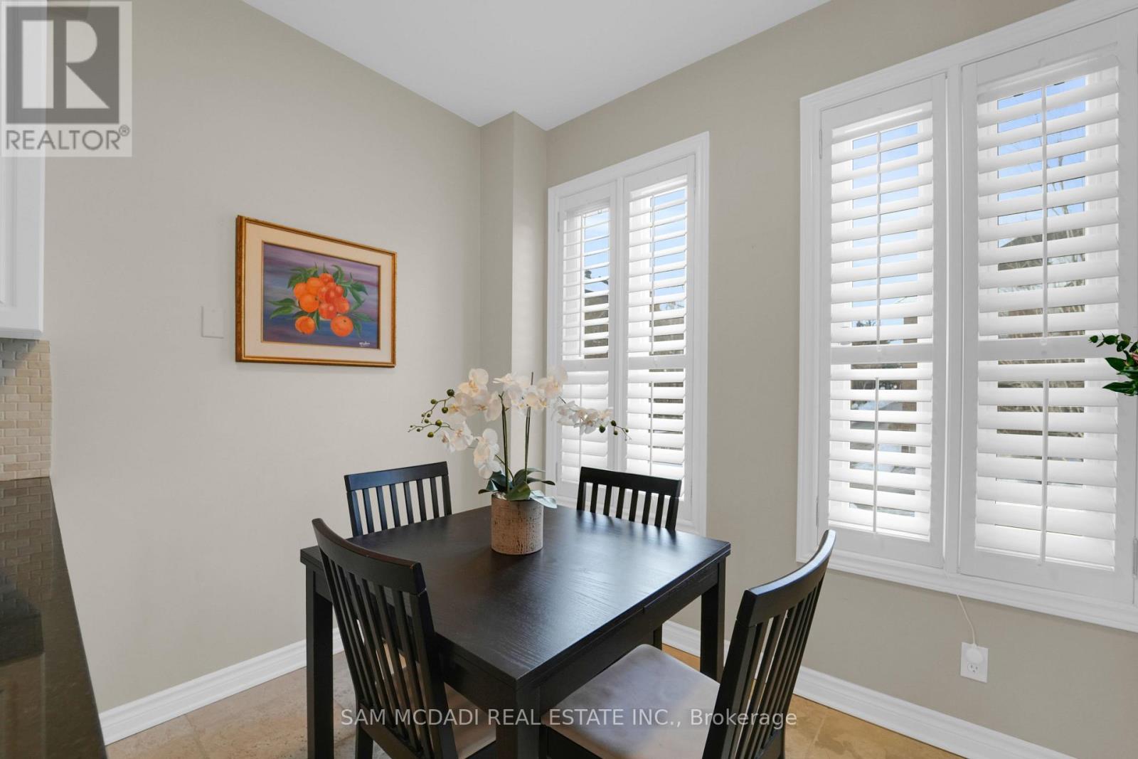 1 - 195 Grand Avenue, Toronto, Ontario  M8Y 3Y3 - Photo 9 - W12779672