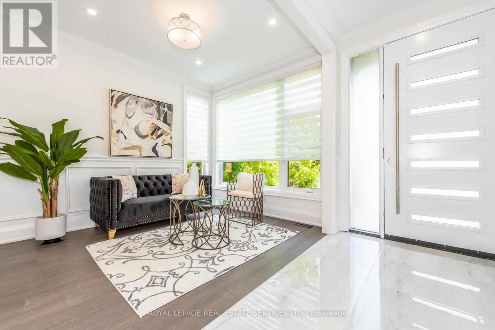 1204 Argreen Road, Mississauga, Ontario  L5G 3J3 - Photo 4 - W12779678