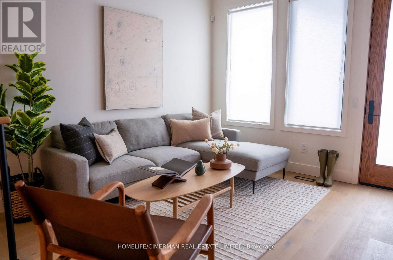 577 Concord Avenue, Toronto, Ontario  M6H 2R2 - Photo 2 - W12779684