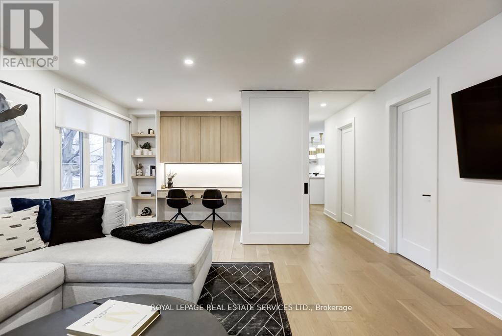 8 Birchcroft Road, Toronto, Ontario  M9A 2L2 - Photo 17 - W12779686