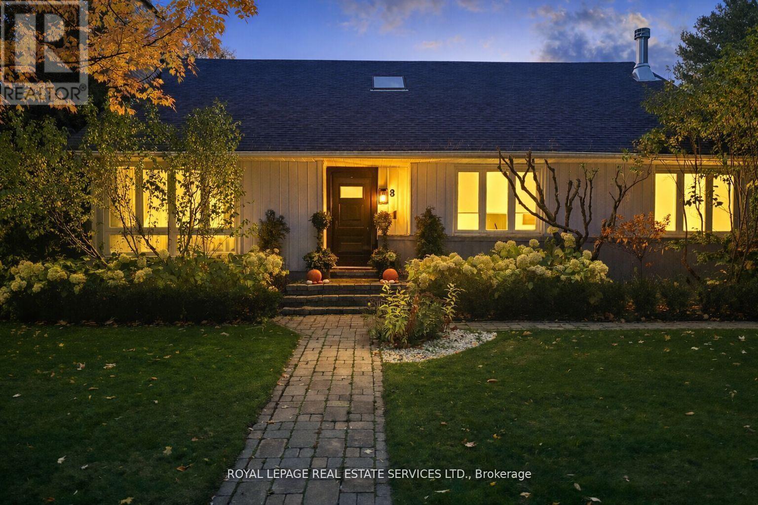 8 Birchcroft Road, Toronto, Ontario  M9A 2L2 - Photo 3 - W12779686