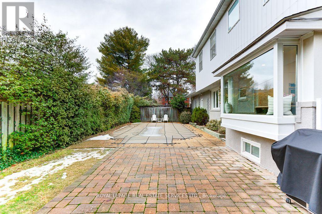 8 Birchcroft Road, Toronto, Ontario  M9A 2L2 - Photo 38 - W12779686