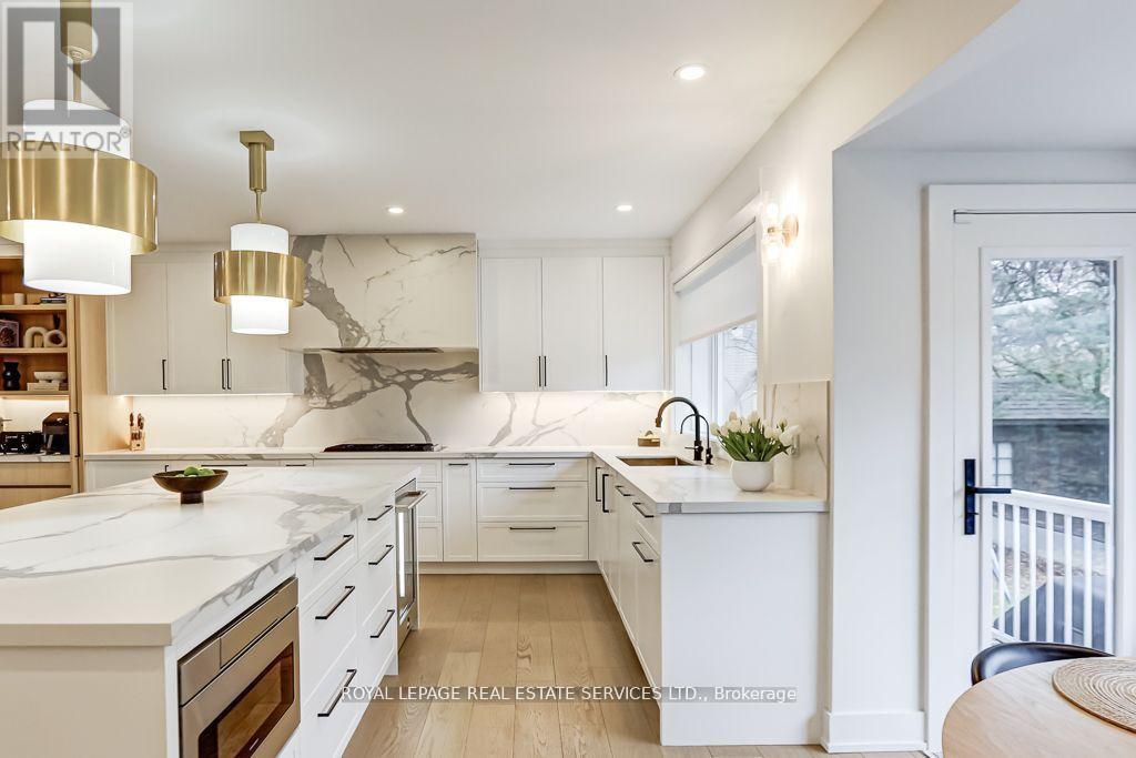 8 Birchcroft Road, Toronto, Ontario  M9A 2L2 - Photo 8 - W12779686