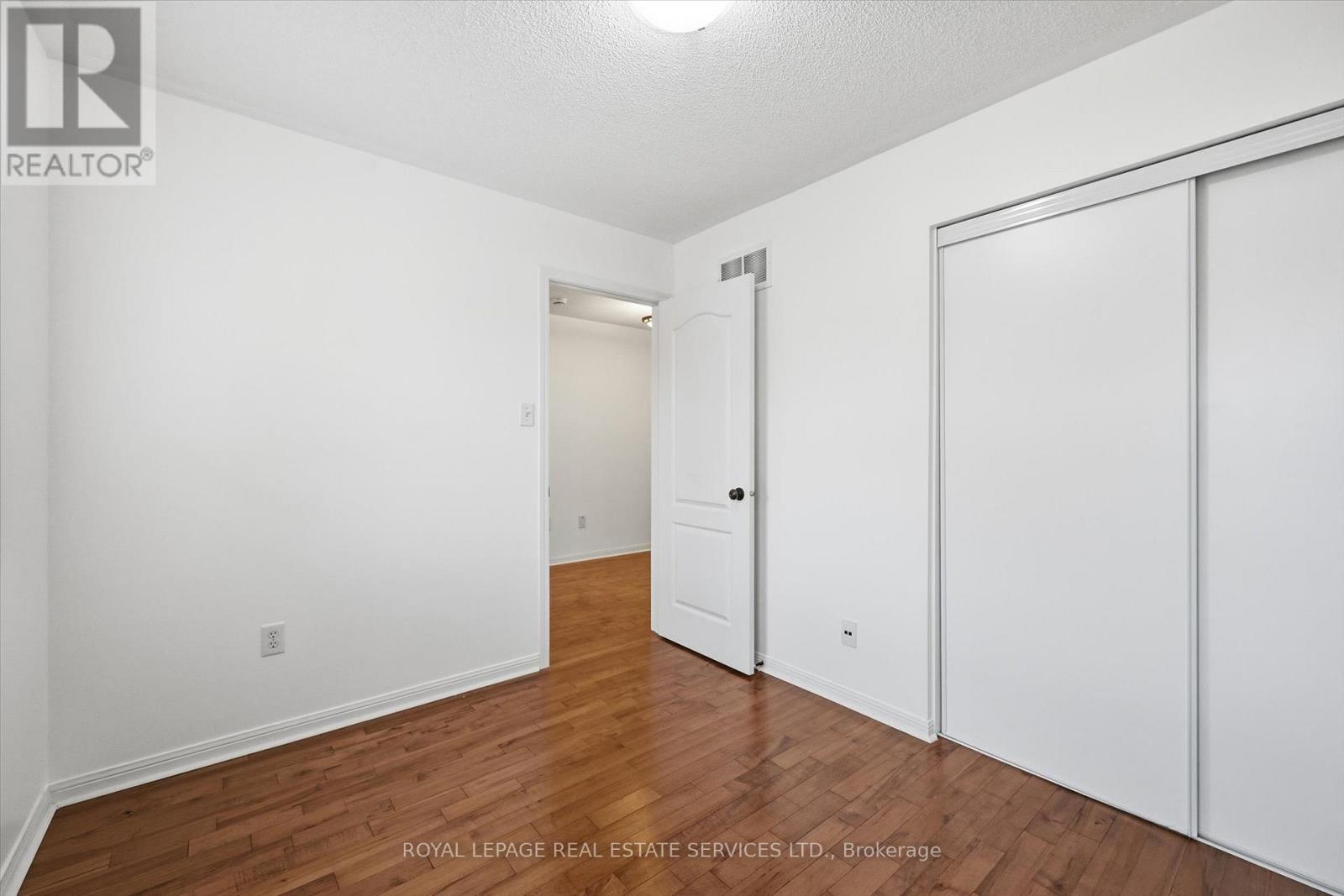 1324 Ashwood Terrace, Oakville, Ontario  L6M 4A7 - Photo 28 - W12779702