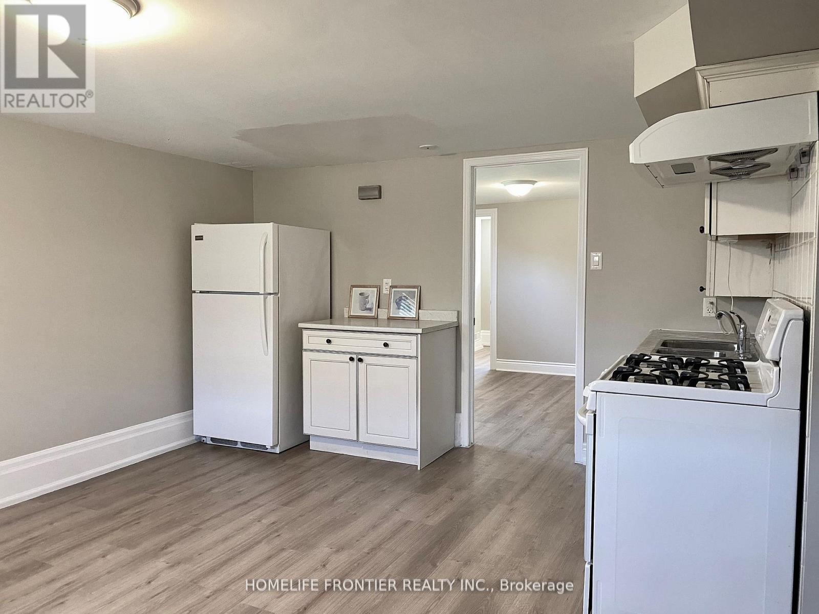 C - 63 Lockerbie Avenue, Toronto, Ontario  M9N 3A3 - Photo 11 - W12779712