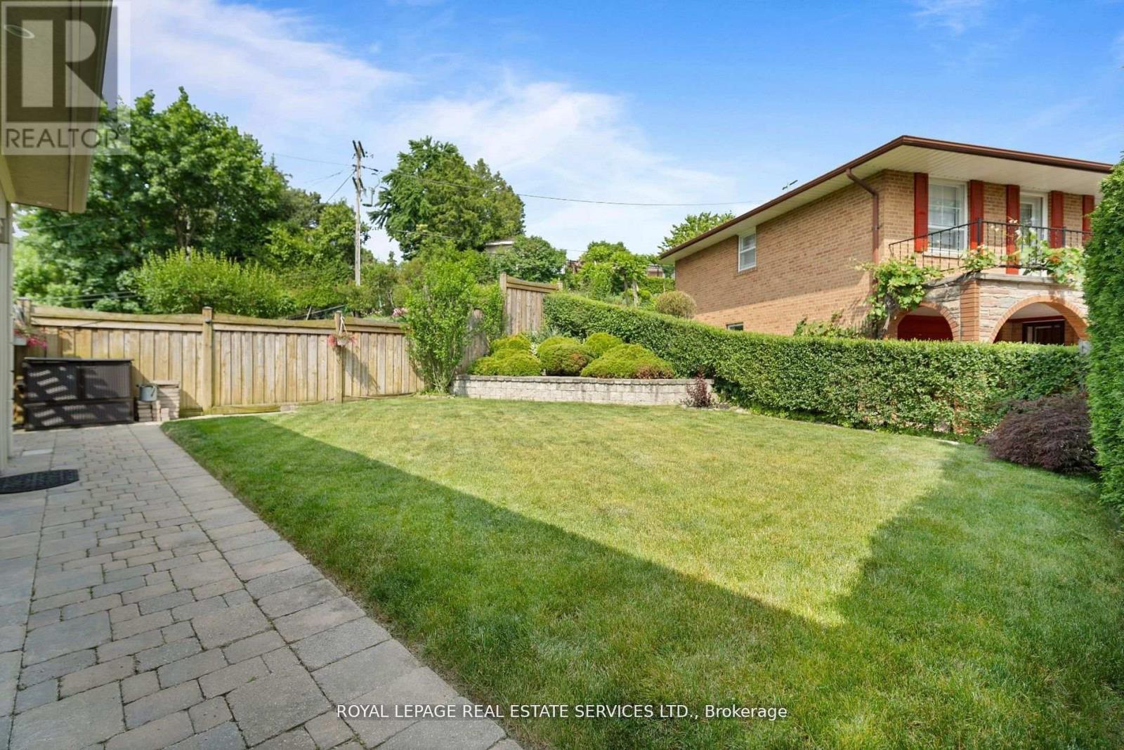 6 Cadman Court, Toronto, Ontario  M9A 4S7 - Photo 38 - W12779722