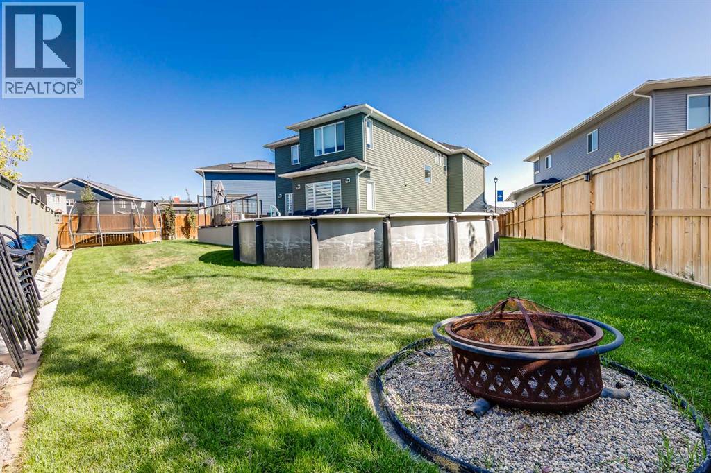 1621 Bayside Green Sw, Airdrie, Alberta  T4B 5E8 - Photo 3 - A2284313