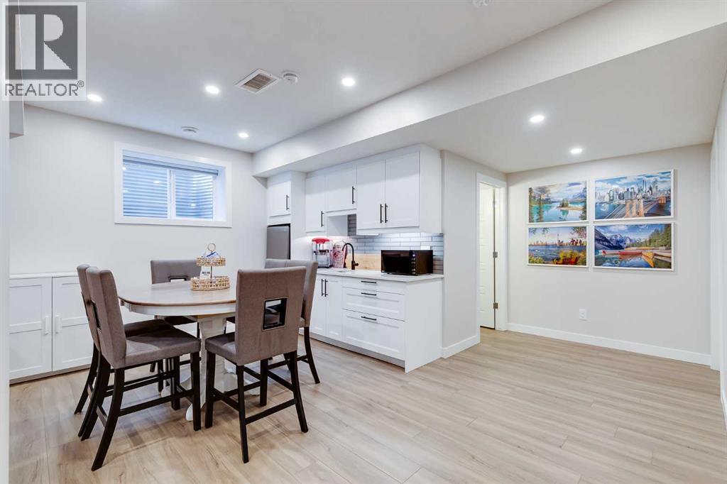 1621 Bayside Green Sw, Airdrie, Alberta  T4B 5E8 - Photo 40 - A2284313