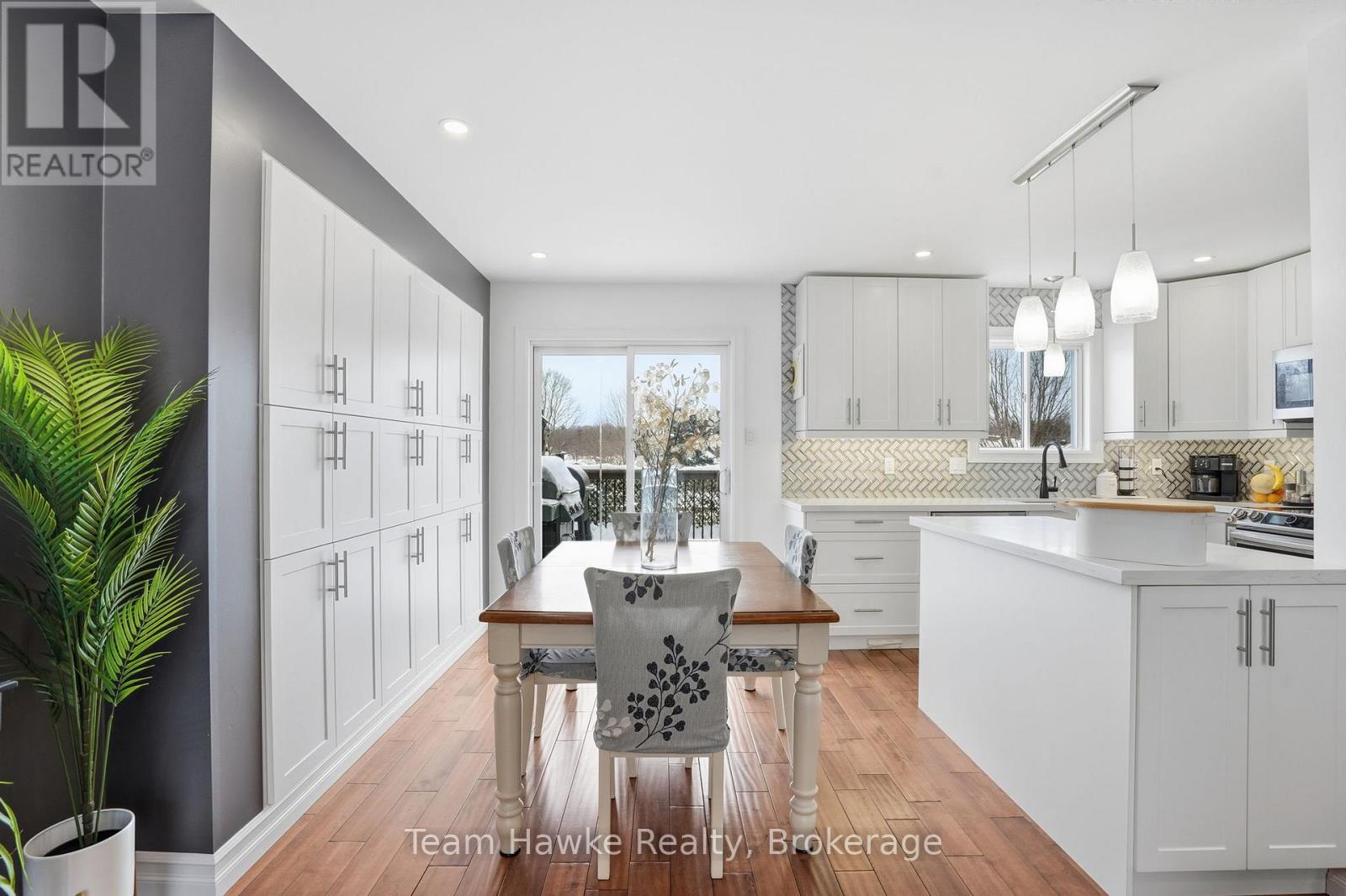 52 Mercer Crescent, Penetanguishene, Ontario  L9M 1W3 - Photo 10 - S12779790