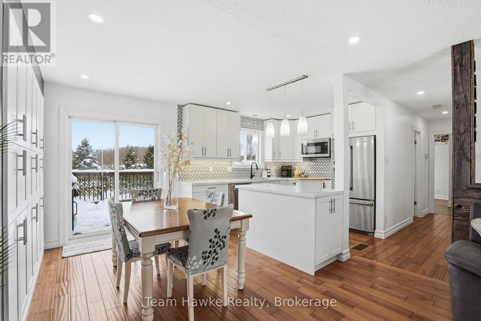 52 Mercer Crescent, Penetanguishene, Ontario  L9M 1W3 - Photo 11 - S12779790