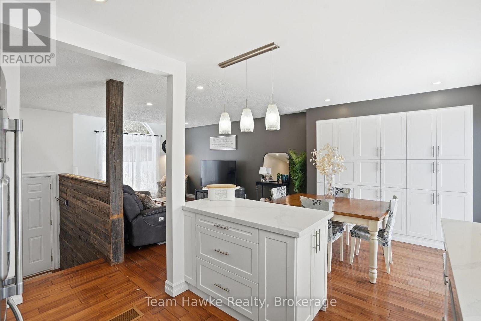 52 Mercer Crescent, Penetanguishene, Ontario  L9M 1W3 - Photo 16 - S12779790