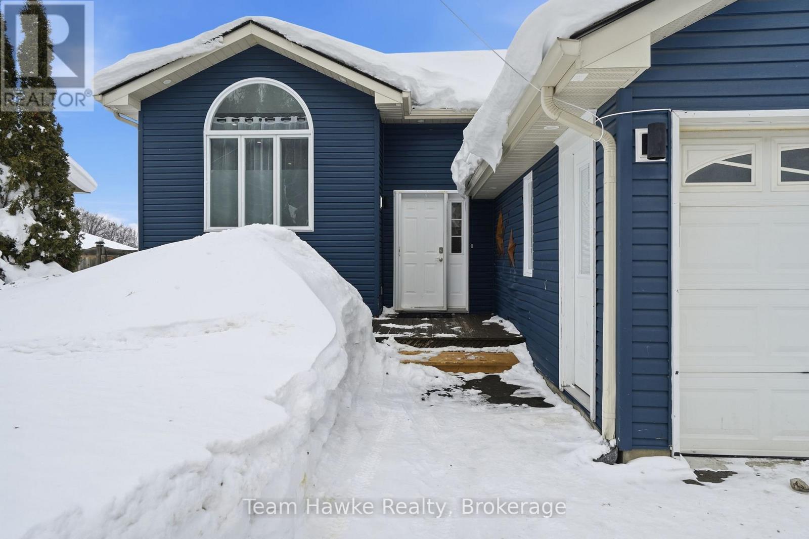 52 Mercer Crescent, Penetanguishene, Ontario  L9M 1W3 - Photo 2 - S12779790