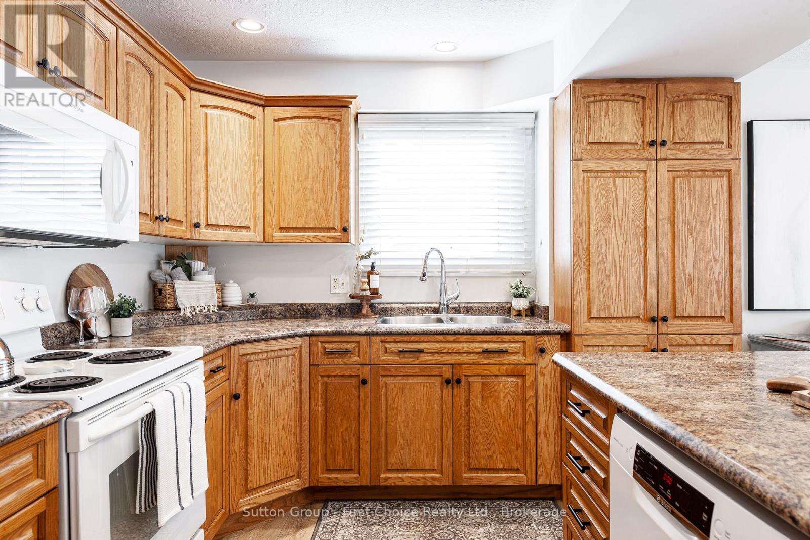 187 Southvale Road, St. Marys, Ontario  N4X 1E9 - Photo 5 - X12779924