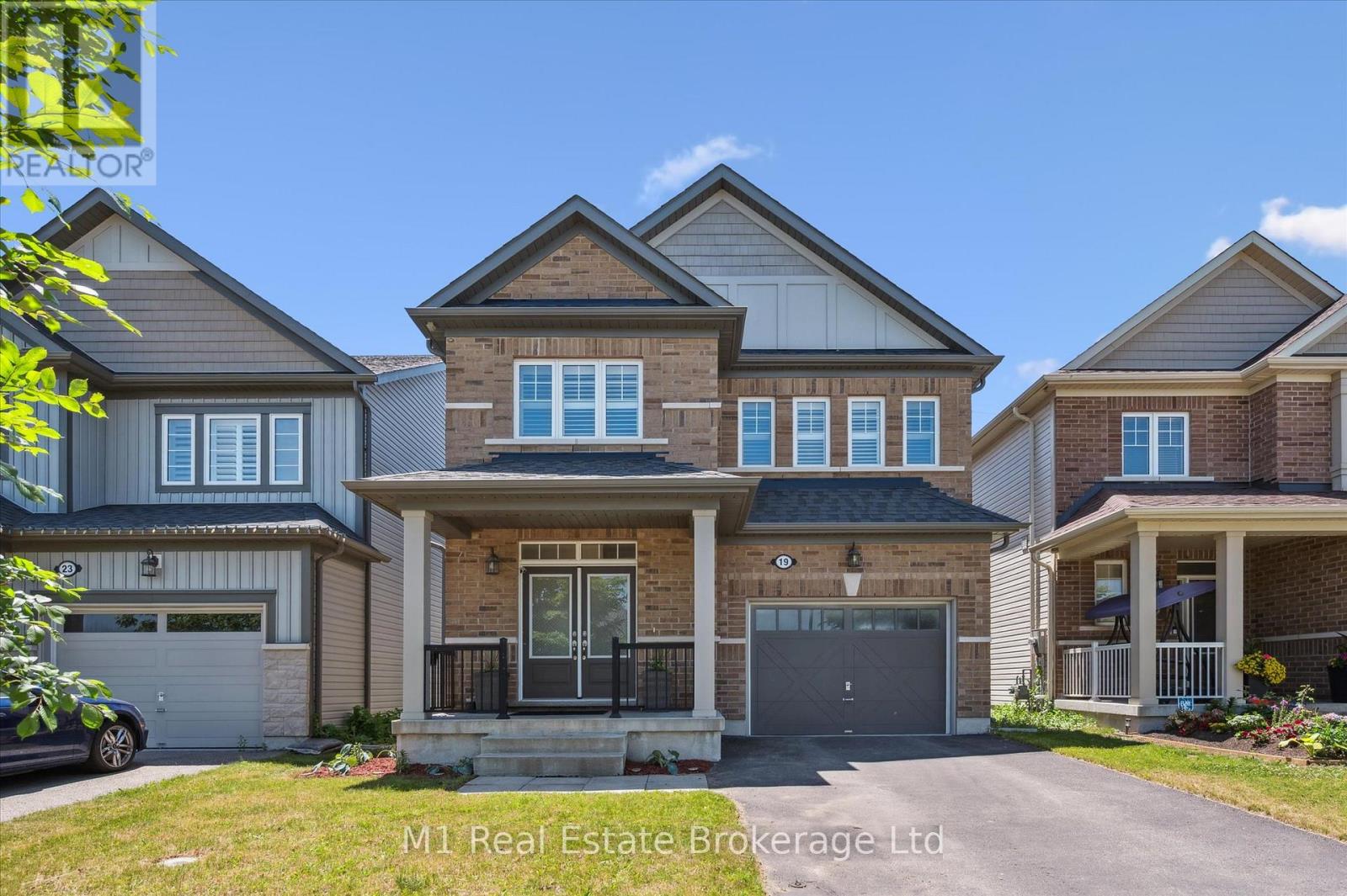 19 Findlay Way, Centre Wellington, Ontario  N1M 0A4 - Photo 2 - X12779938