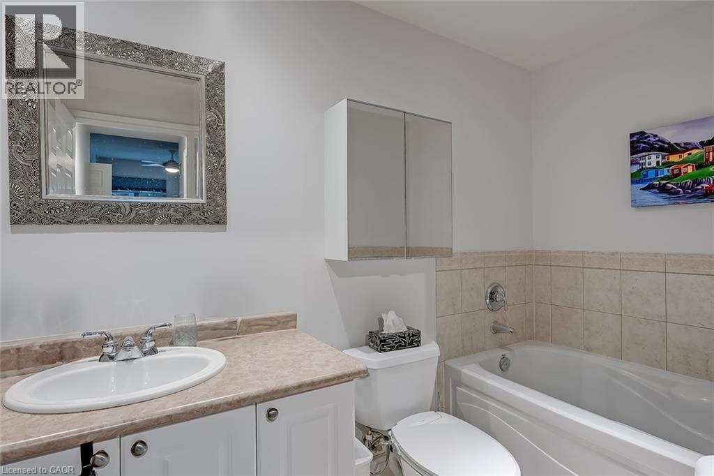 399 Elizabeth Street Unit# 210, Burlington, Ontario  L7R 0A4 - Photo 22 - 40788270