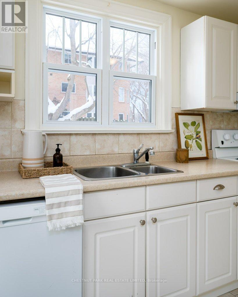 31 Washburn Street, Prince Edward County (Picton Ward), Ontario  K0K 2T0 - Photo 6 - X12779958