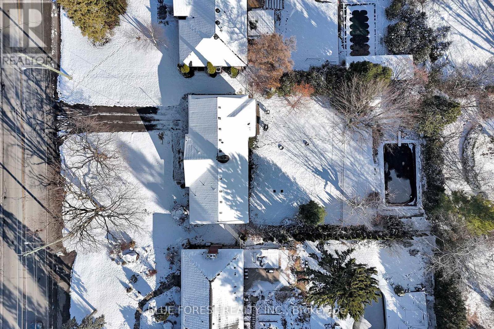 878 Riverside Drive, London North, Ontario  N6H 2T3 - Photo 2 - X12779868