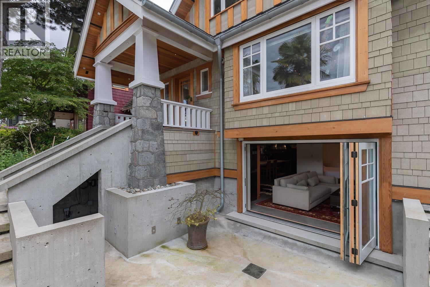 2988 Point Grey Road, Vancouver, British Columbia  V6K 1B1 - Photo 2 - R3058199