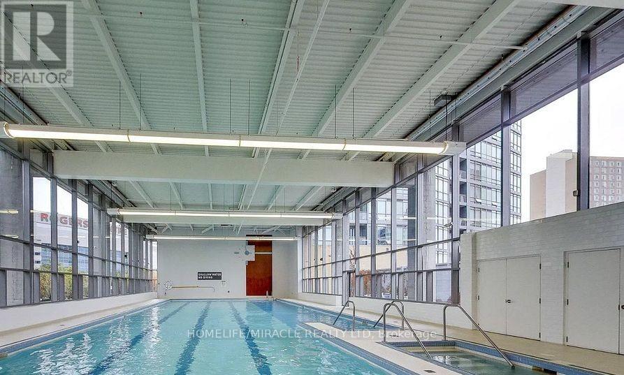 1105 - 35 Mariner Terrace, Toronto, Ontario  M5V 3V9 - Photo 14 - C12779784