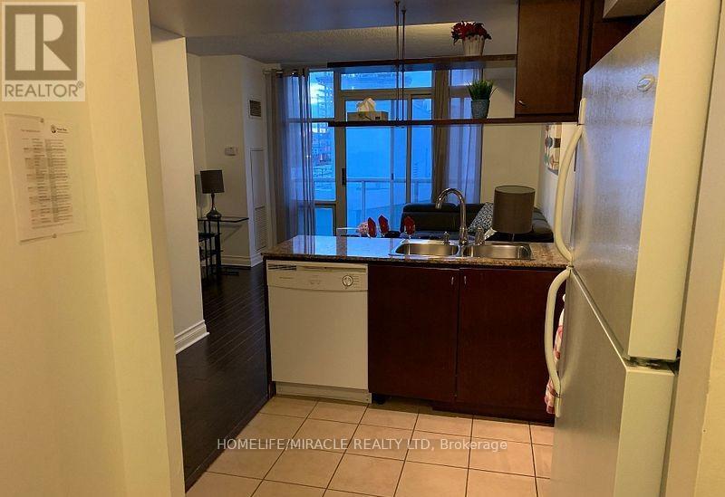 1105 - 35 Mariner Terrace, Toronto, Ontario  M5V 3V9 - Photo 2 - C12779784