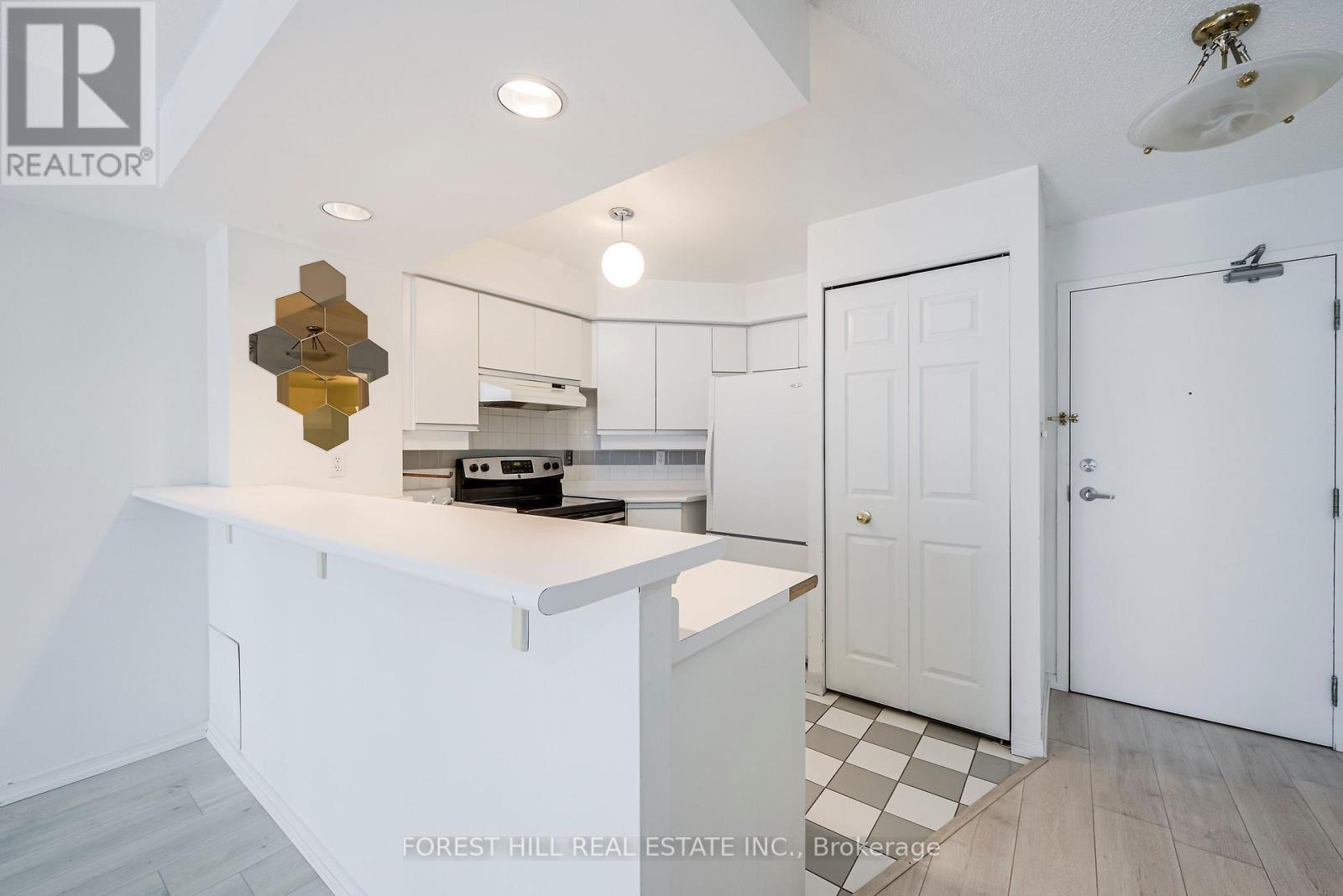 1002 - 801 King Street W, Toronto, Ontario  M5V 3C9 - Photo 8 - C12779848