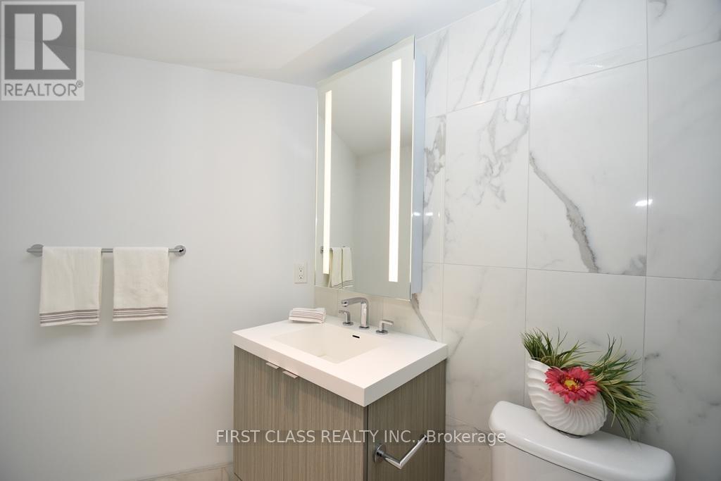 1703 - 575 Bloor Street E, Toronto, Ontario  M4W 0B2 - Photo 12 - C12779902