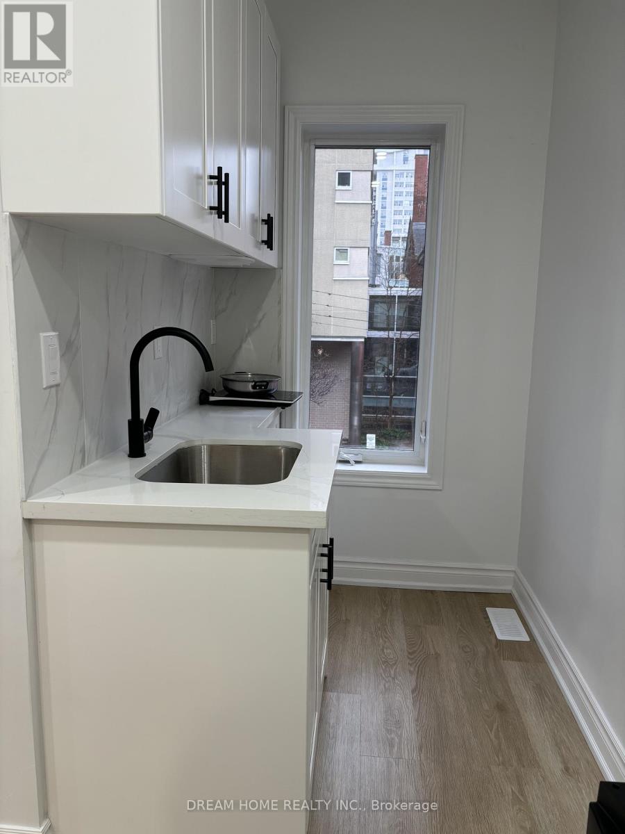 201 - 337 Mutual Street, Toronto, Ontario  M4Y 1X6 - Photo 7 - C12779936