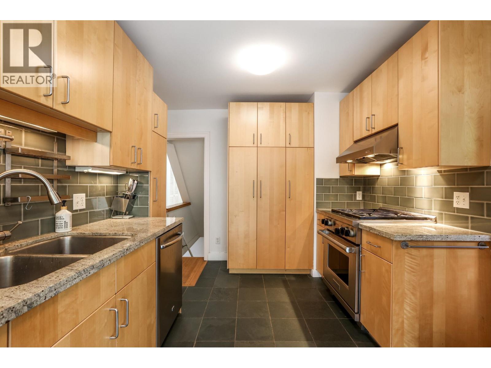 3962 W 22nd Avenue, Vancouver, British Columbia  V6S 1K1 - Photo 10 - R3088800