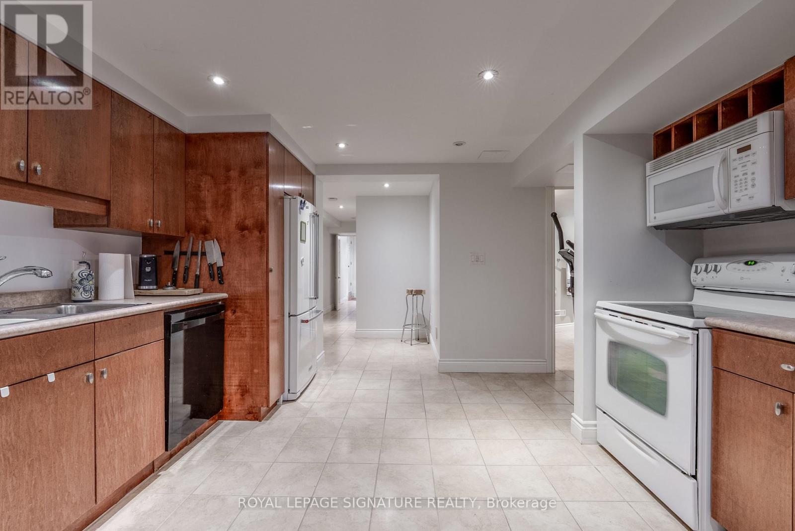 Lower - 20 Stonemanse Court, Toronto, Ontario  M1G 3V3 - Photo 10 - E12779740