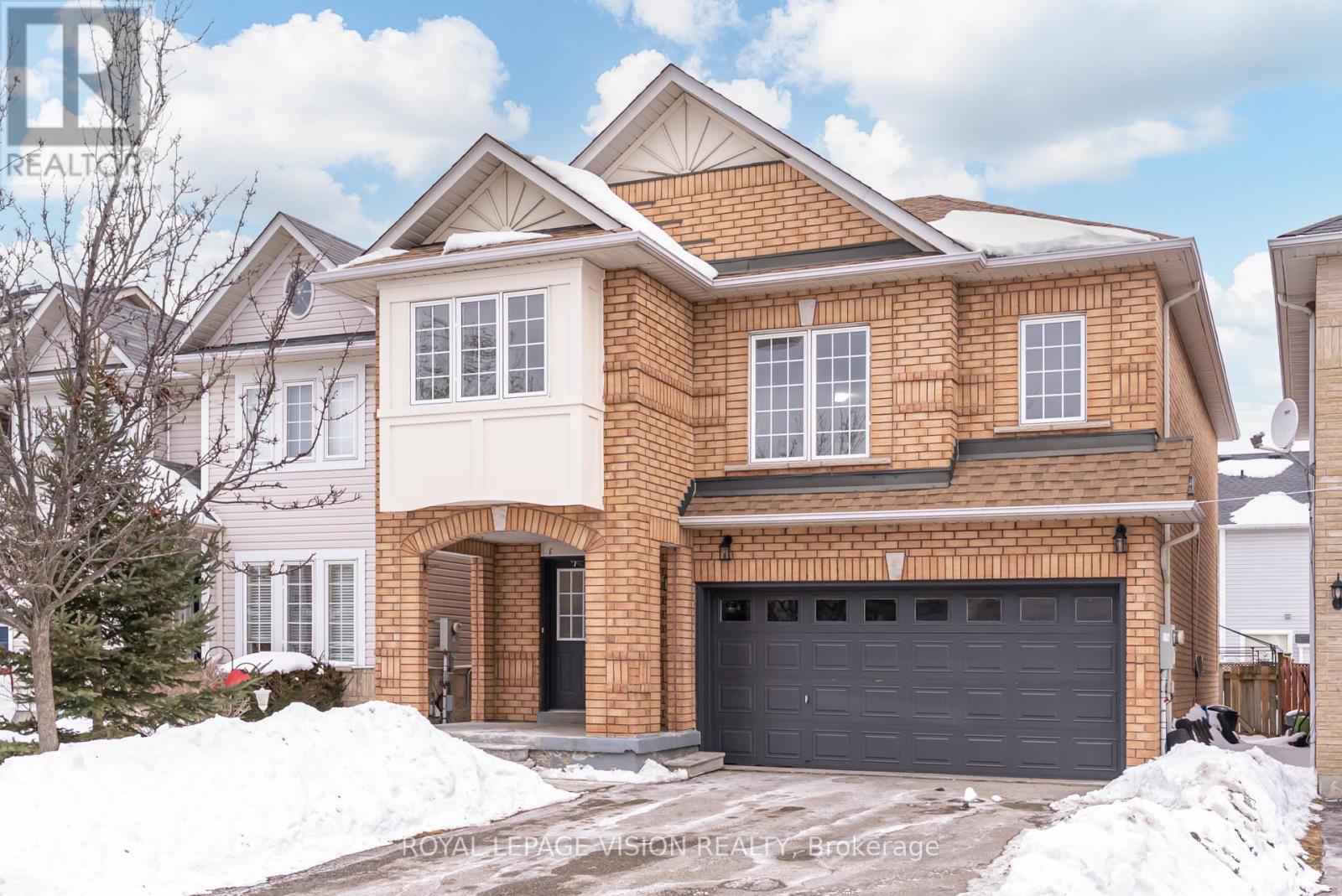 10 WOOLF CRES CRESCENT, Ajax, Ontario