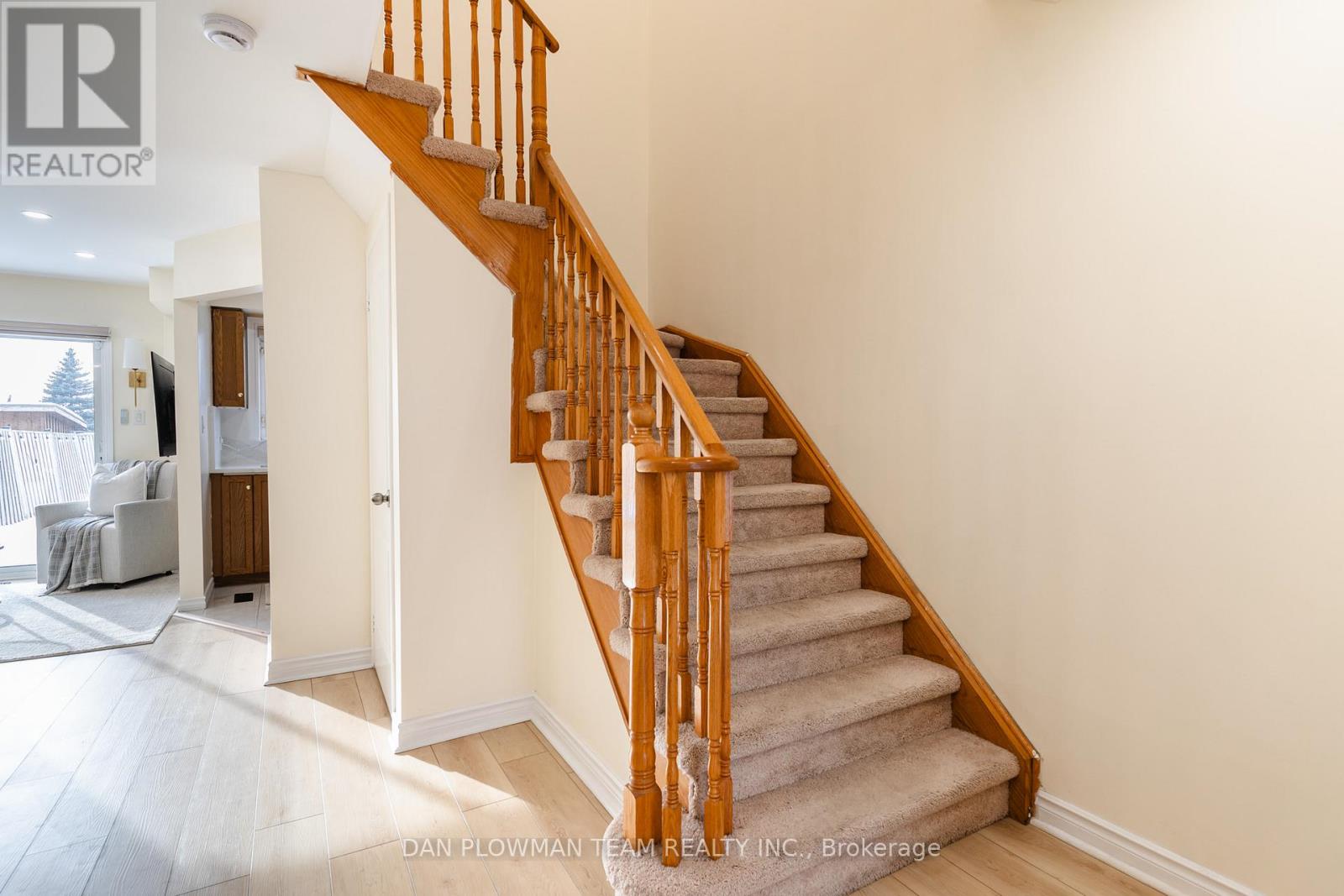 8 Oglevie Drive, Whitby, Ontario  L1R 2Y4 - Photo 16 - E12779932