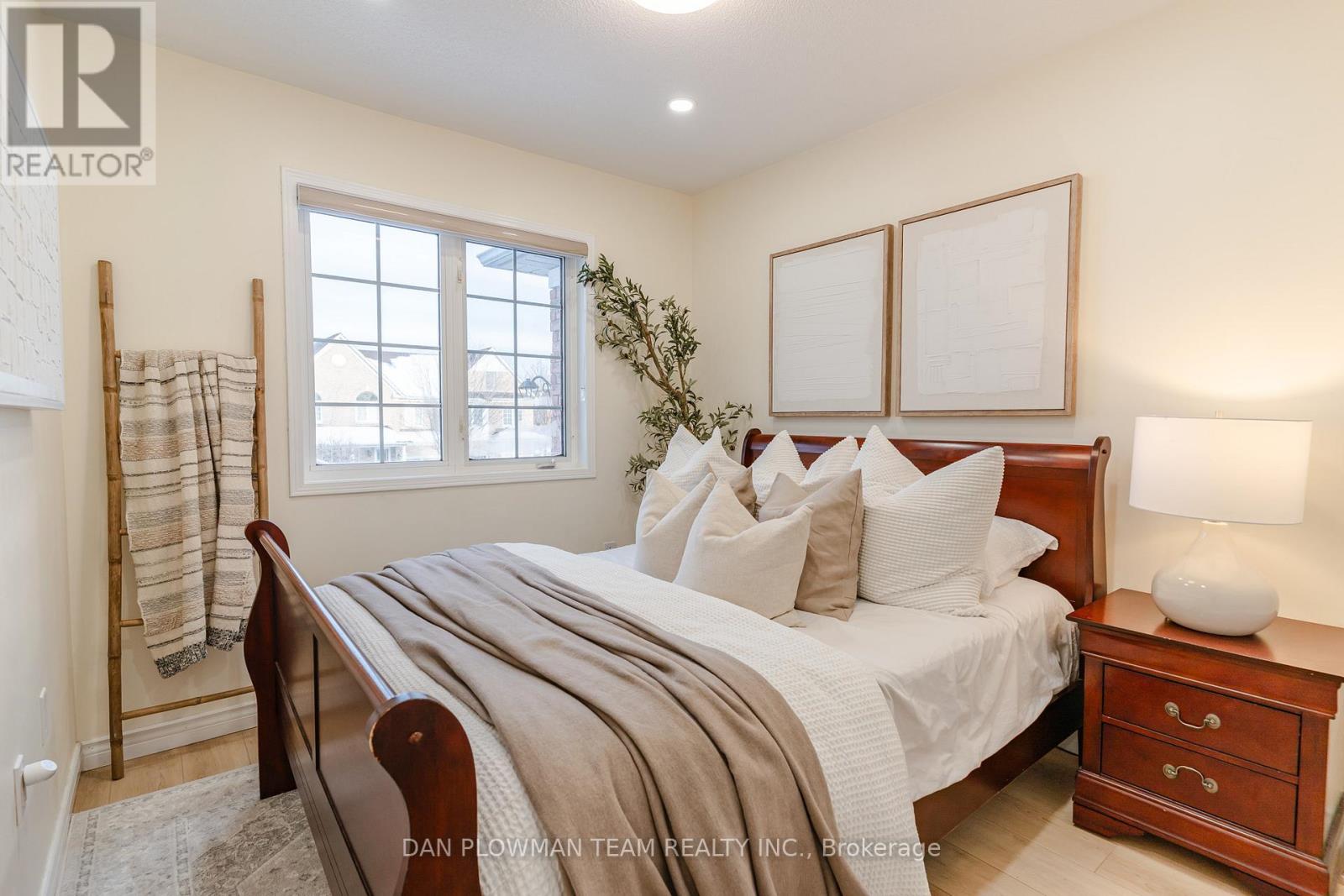 8 Oglevie Drive, Whitby, Ontario  L1R 2Y4 - Photo 23 - E12779932