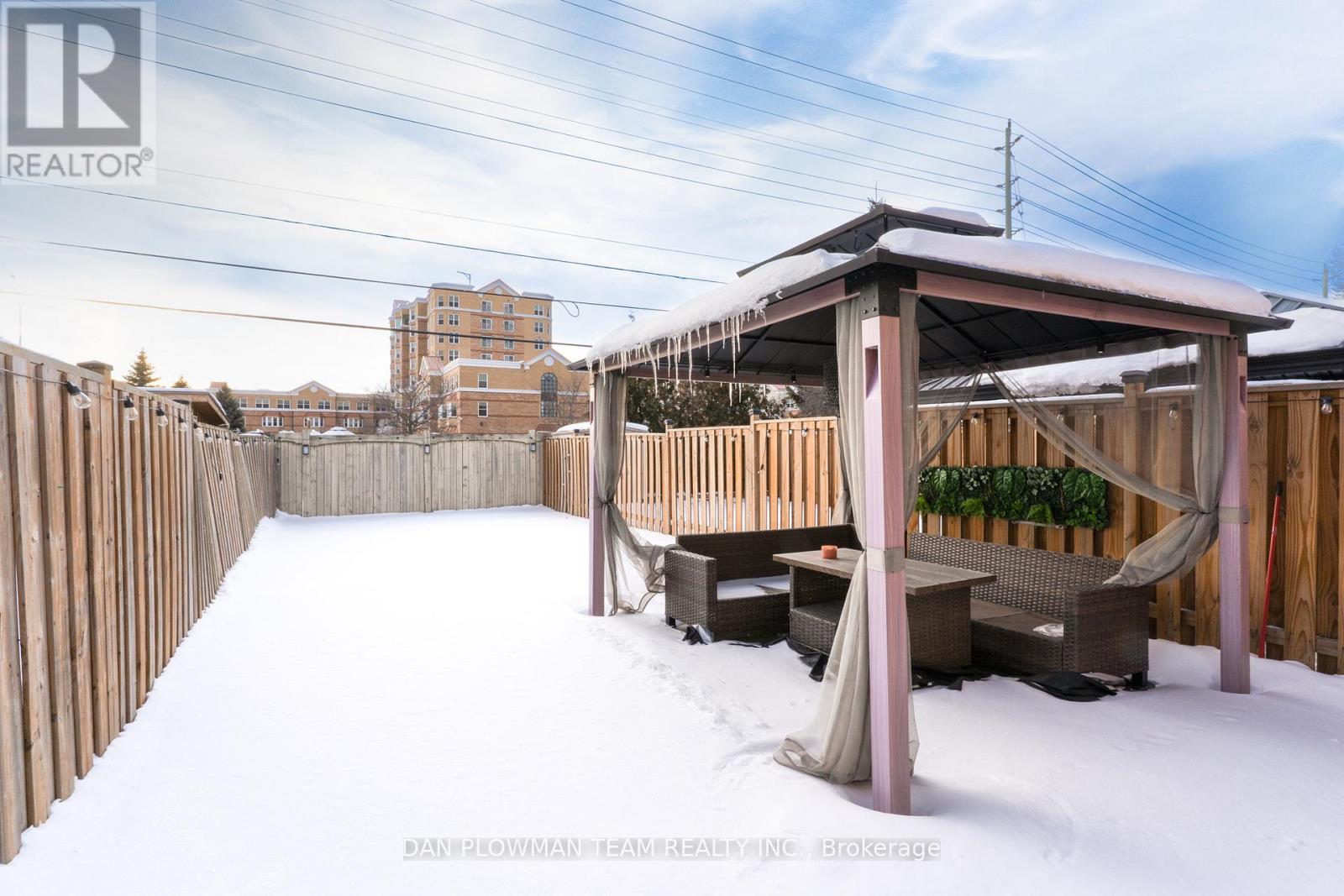 8 Oglevie Drive, Whitby, Ontario  L1R 2Y4 - Photo 34 - E12779932