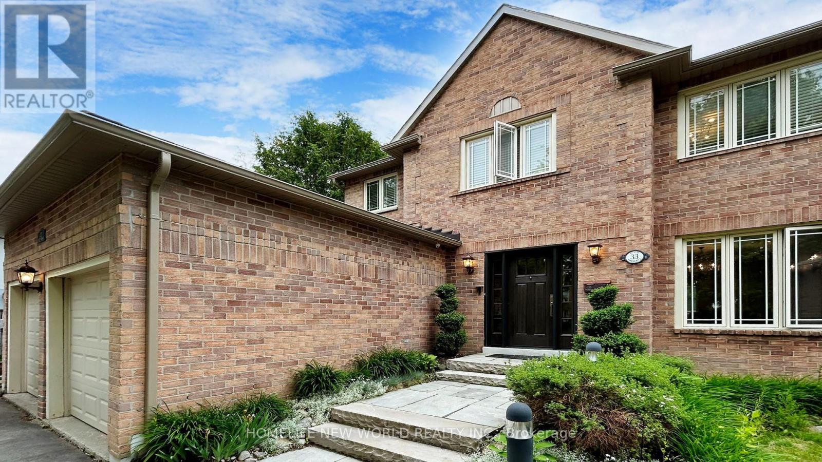 33 Beatty Crescent, Aurora, Ontario  L4G 5V3 - Photo 2 - N12779804