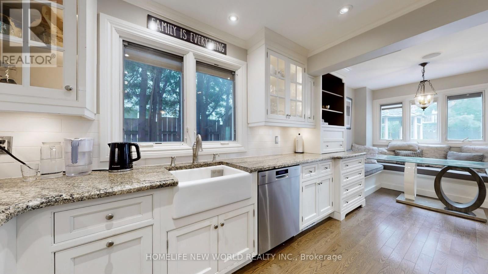 33 Beatty Crescent, Aurora, Ontario  L4G 5V3 - Photo 13 - N12779806